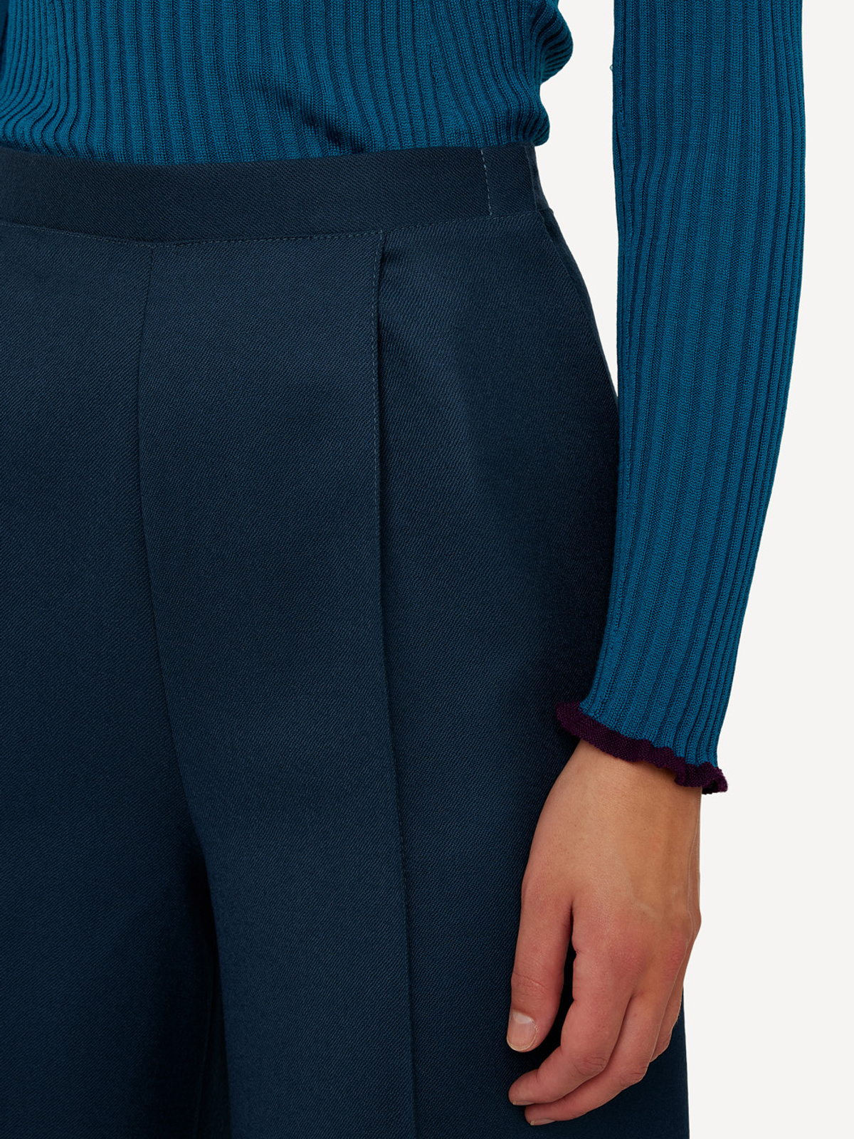 Monochrome motif trousers image #4