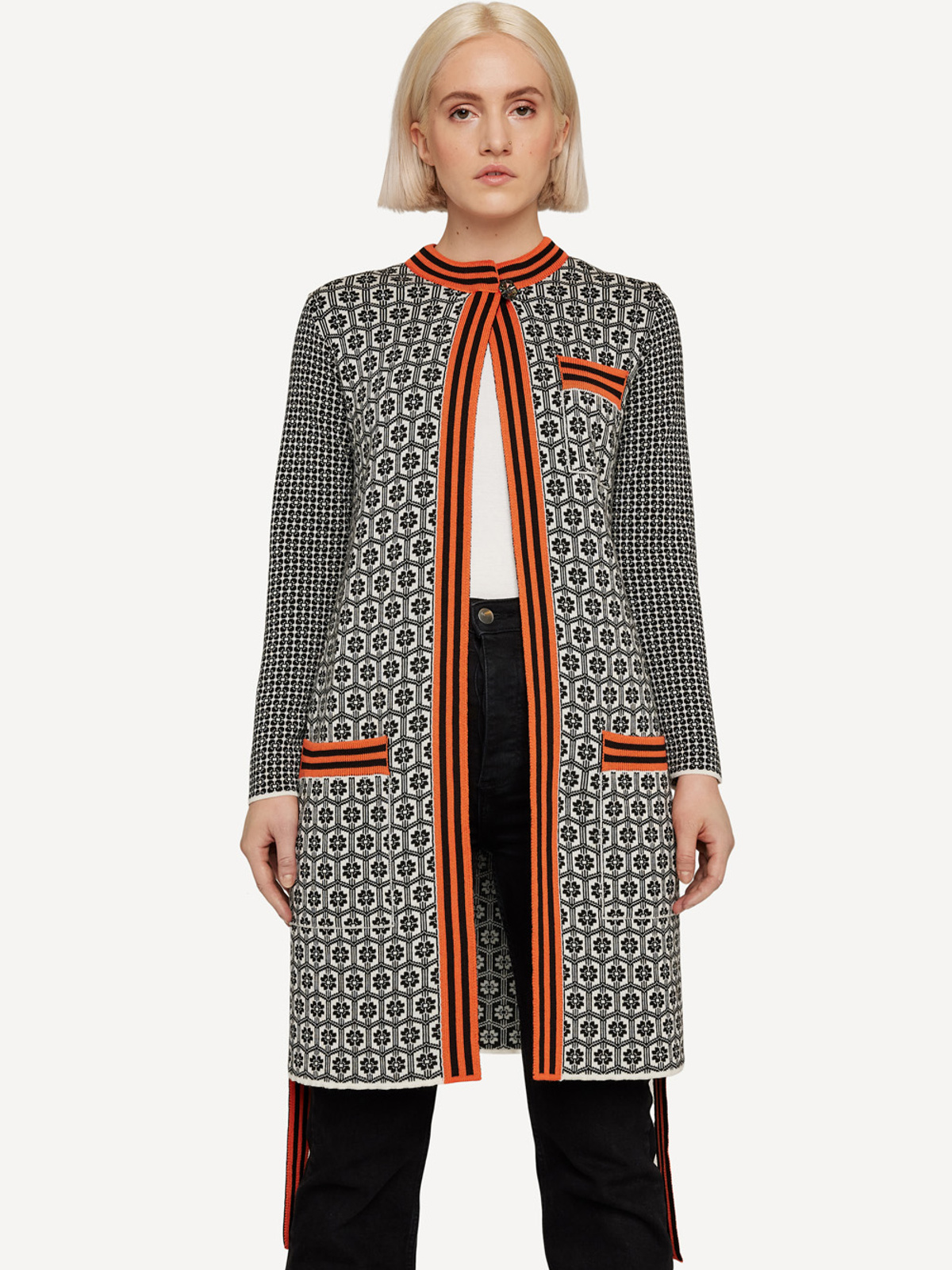 美品 OLEANA ニット カーディガン L ノルウェー 柄 花 赤 オレンジ 美品 OLEANA ニット カーディガン L ノルウェー 柄 花 赤 オレンジ