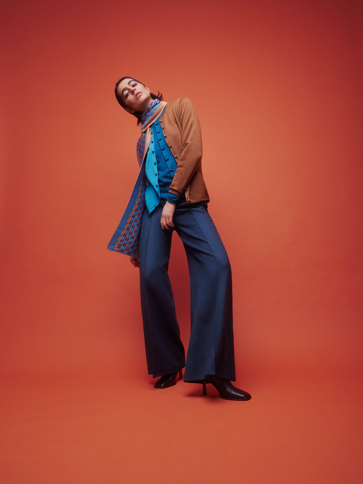 Flying shuttle scarf image #4