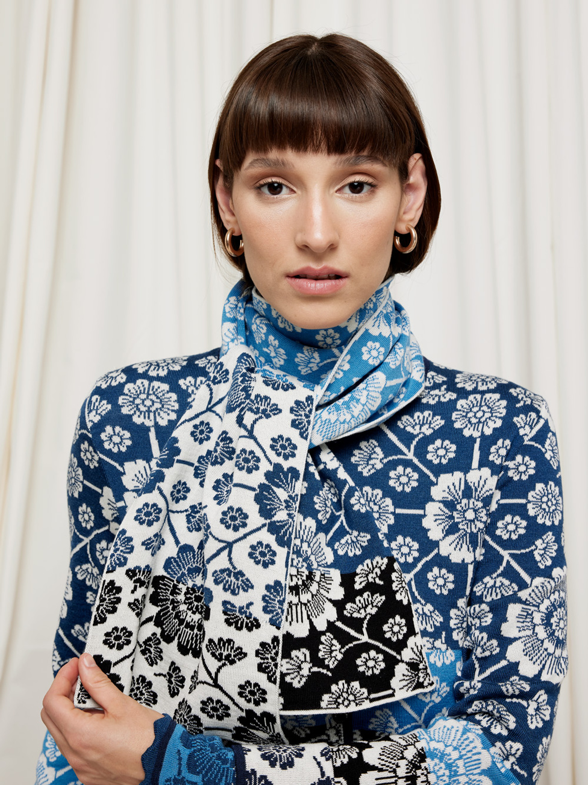 Marit scarf image #1