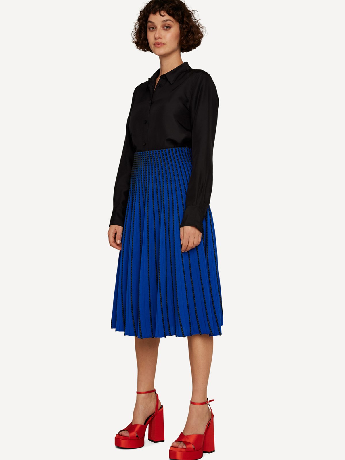 Extra shoelace skirt image #1