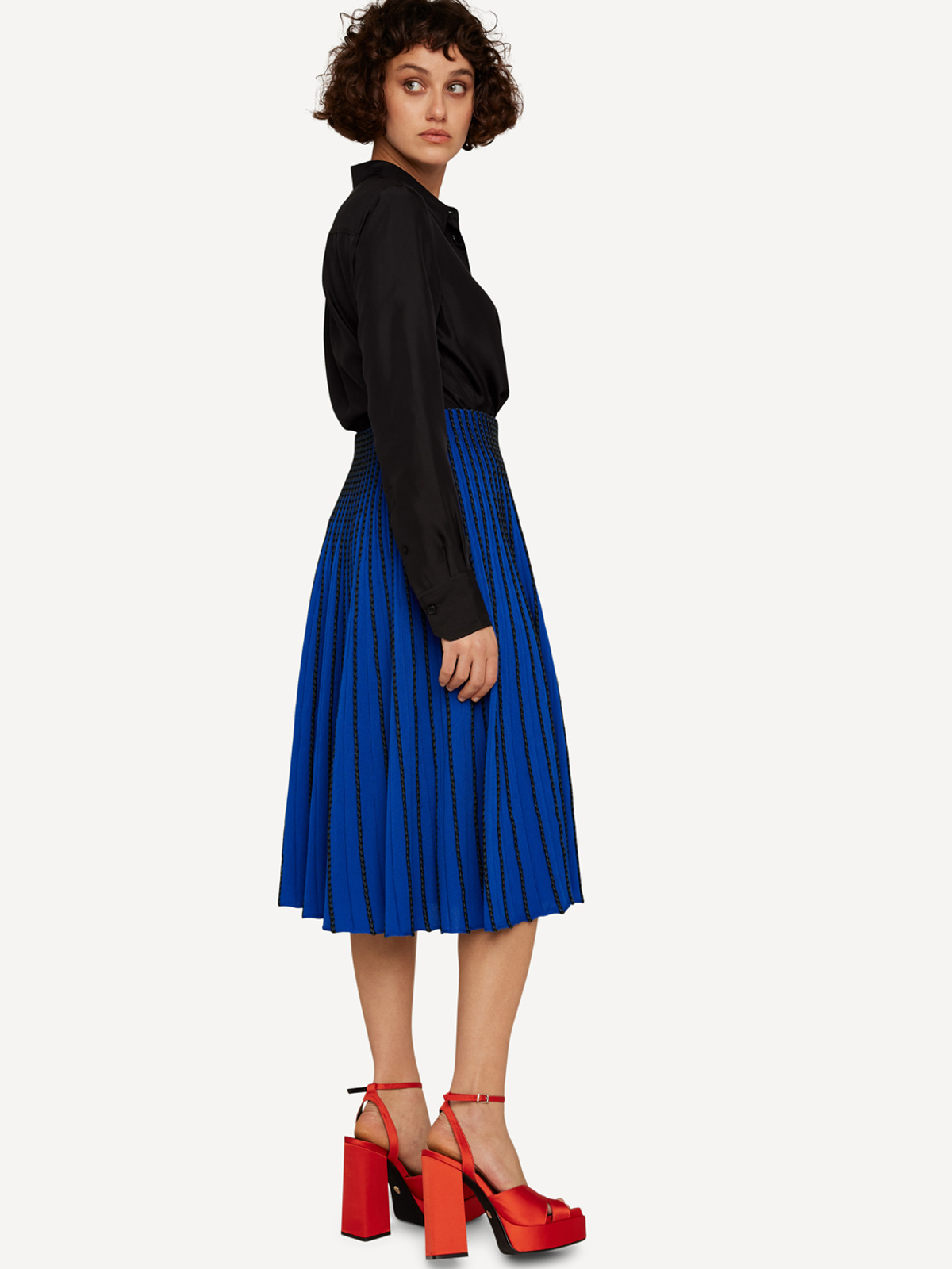 Extra shoelace skirt image #2