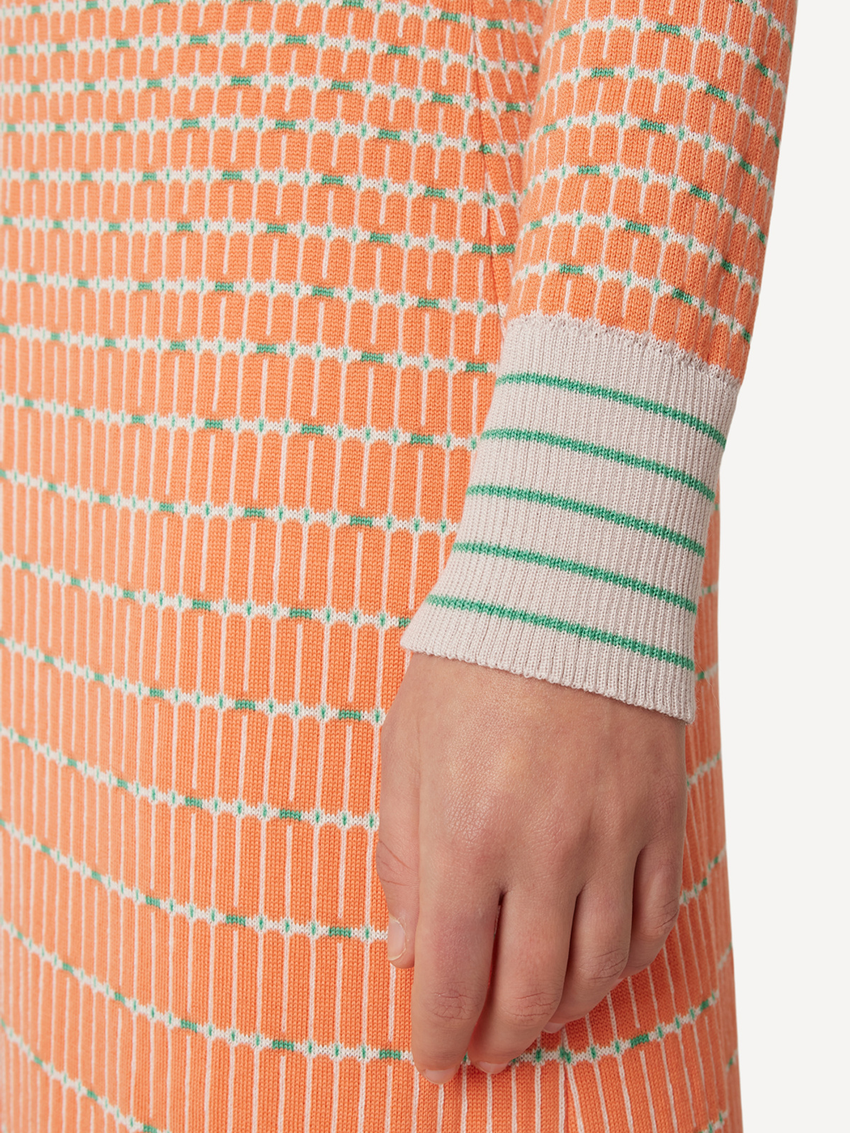 Flow cardigan image #4