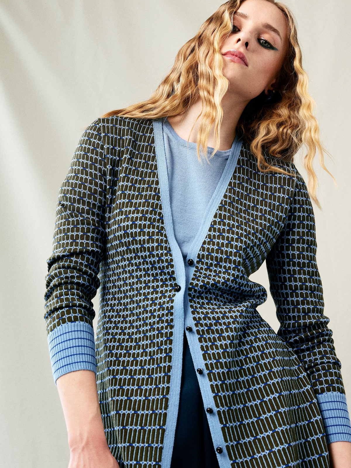 Flow cardigan image #5