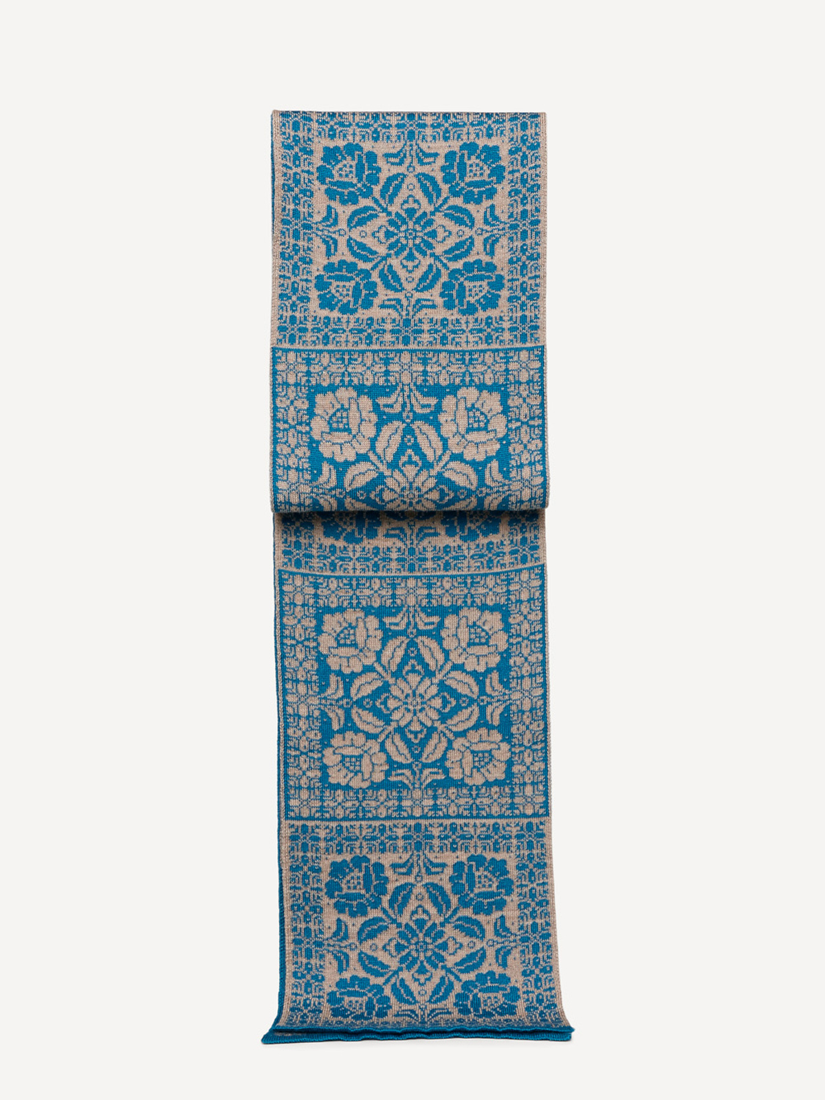 Oksana scarf image #3