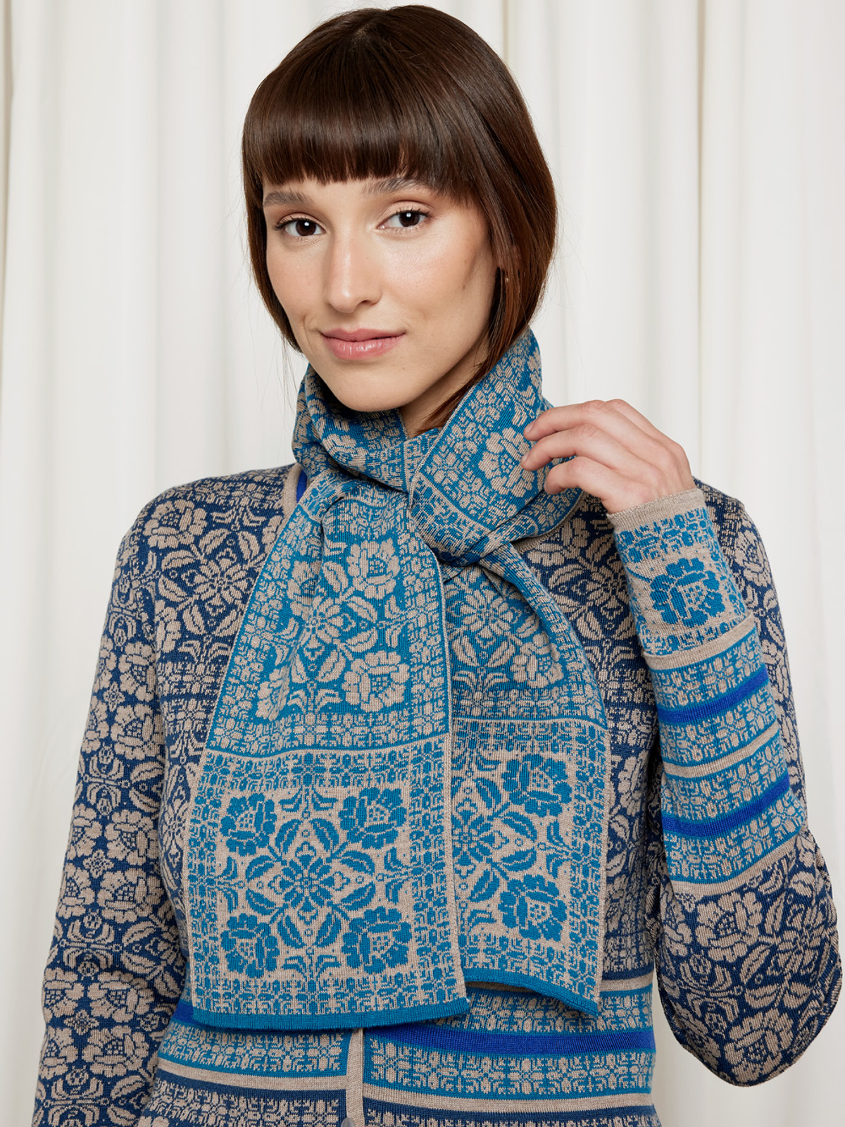 Oksana scarf image #2