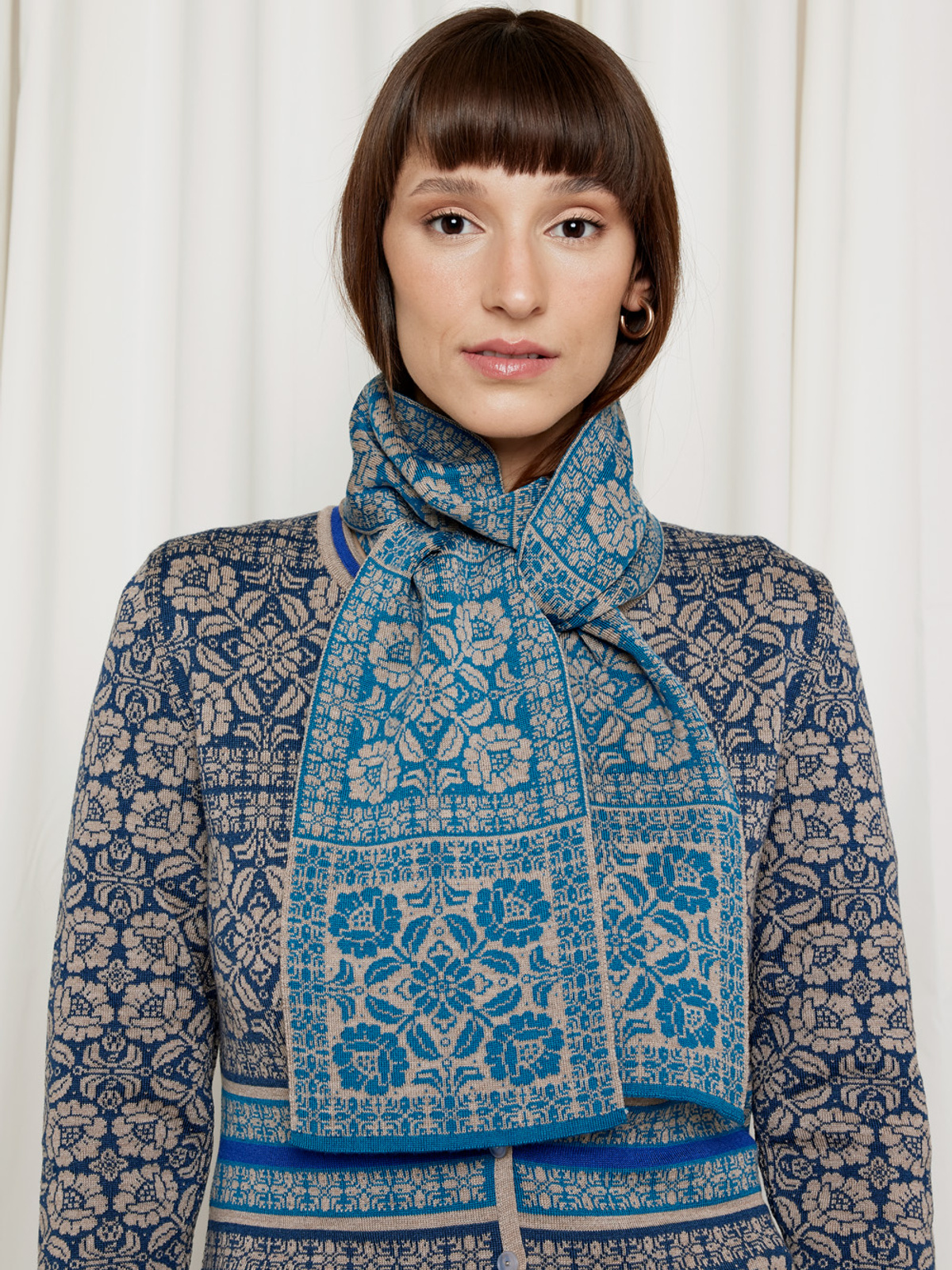 Oksana scarf image #1