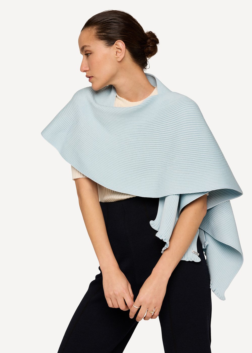 Left turn scarf, Whisper image #2