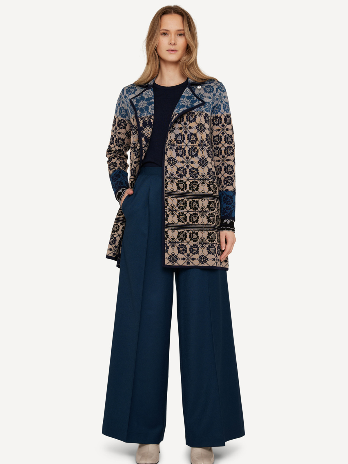 Ann-Mari cardigan image #3