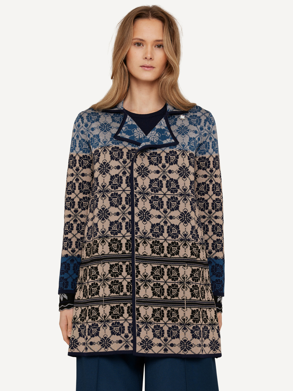 Ann-Mari cardigan image #1