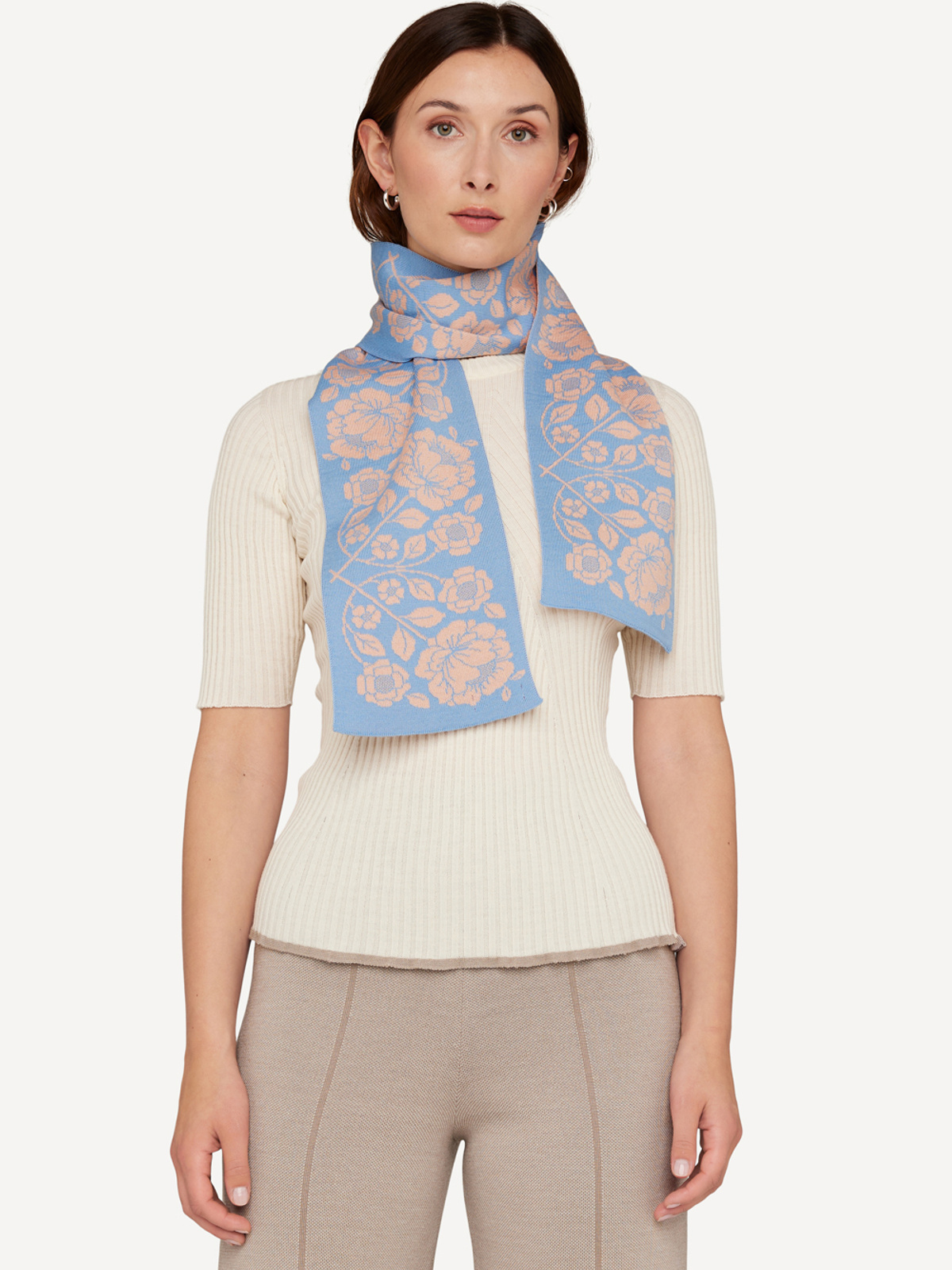 Hildegunn scarf image #2