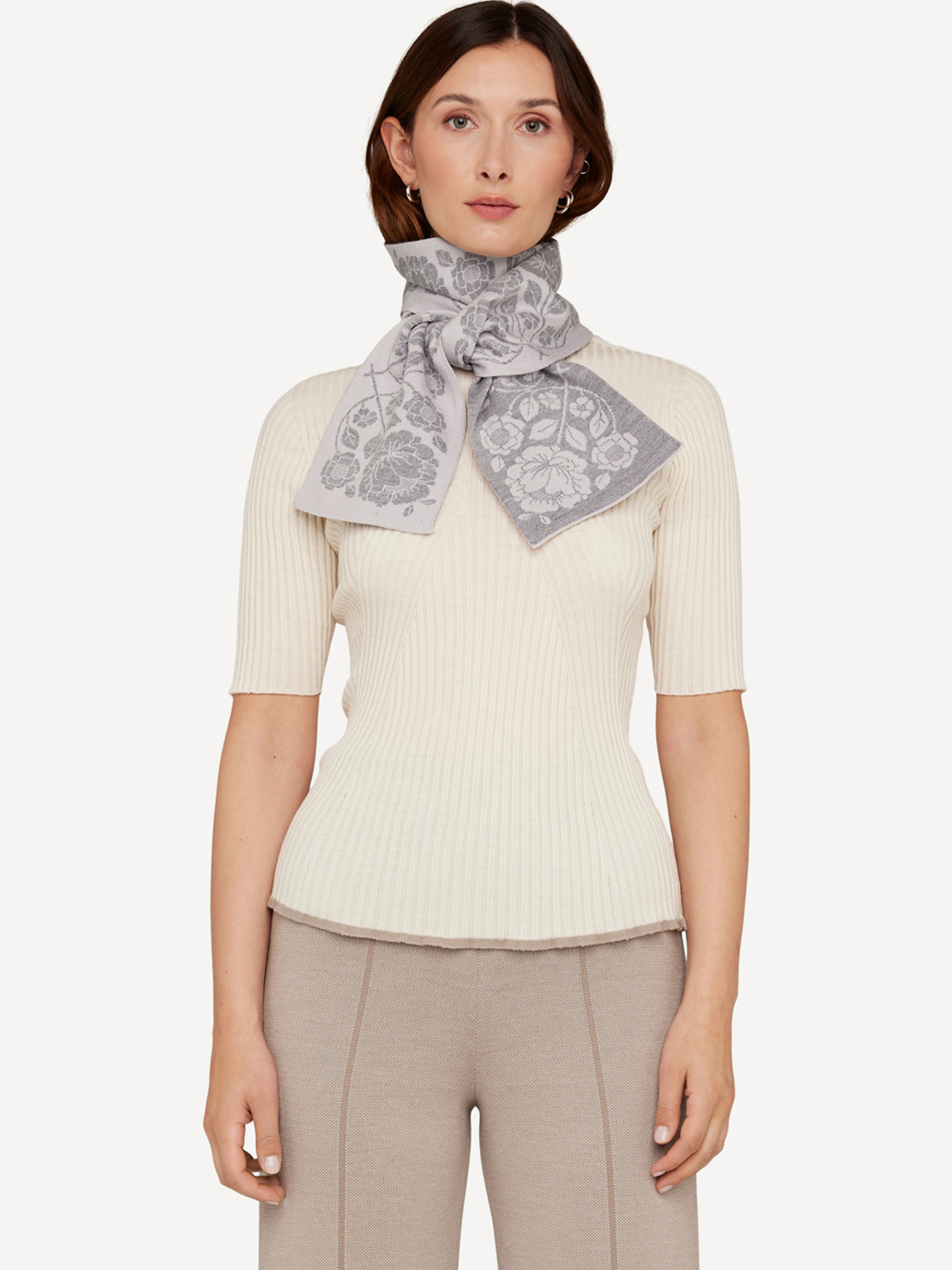 Hildegunn scarf image #2