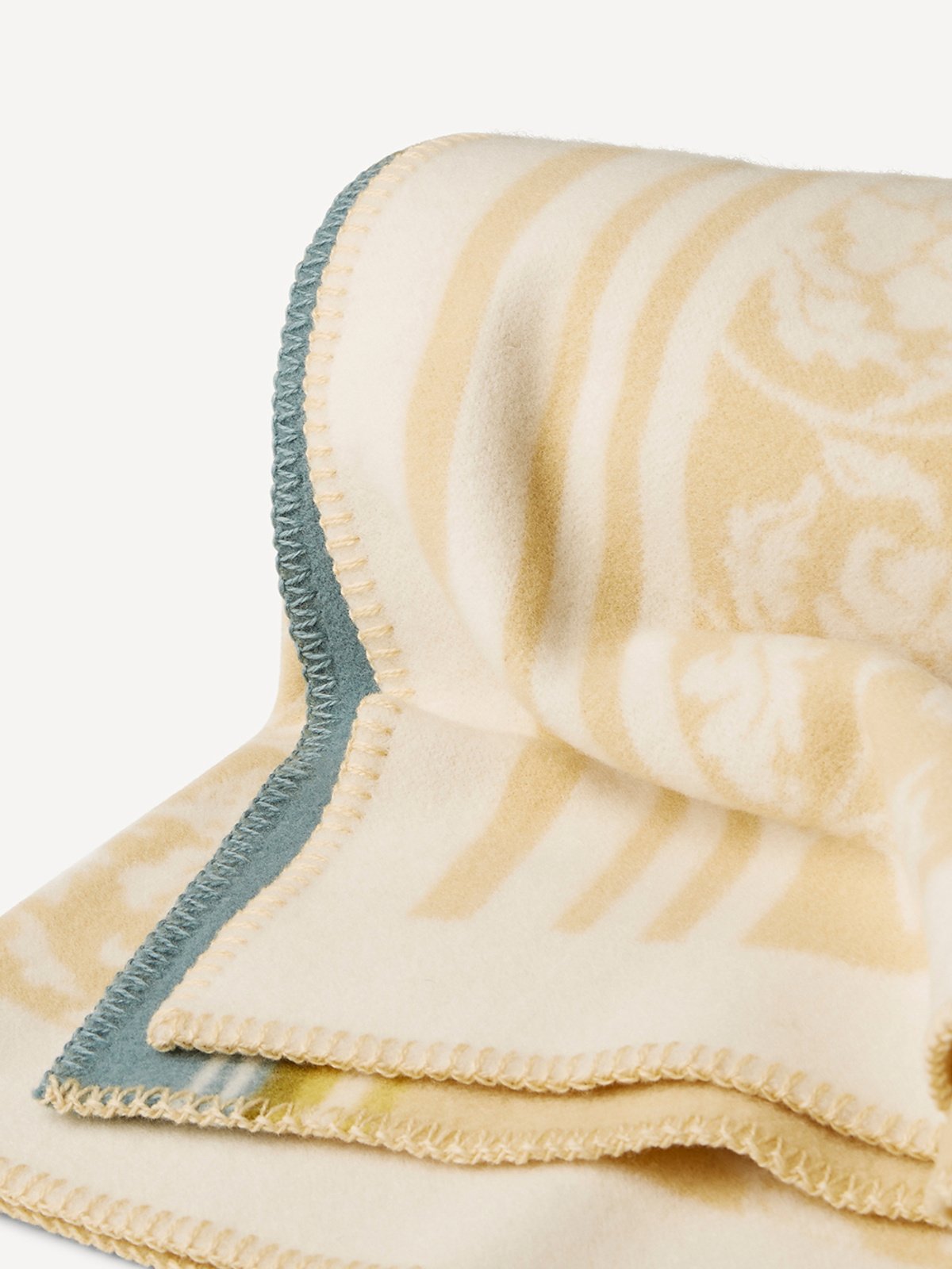 Ornament pledd image #2