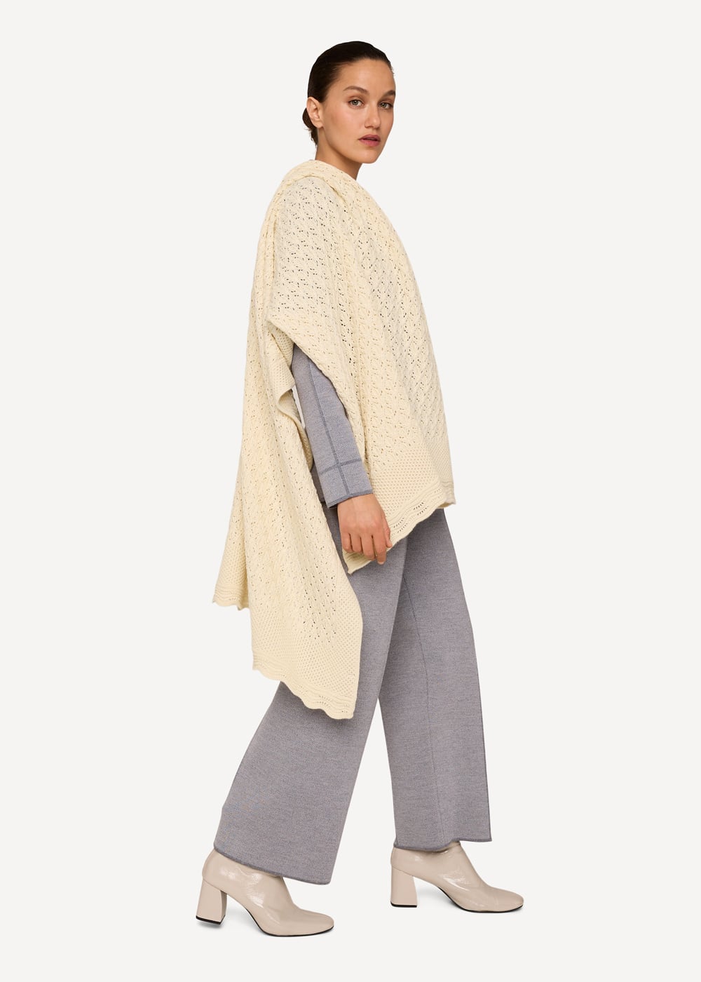 Soft structures throw-White-1