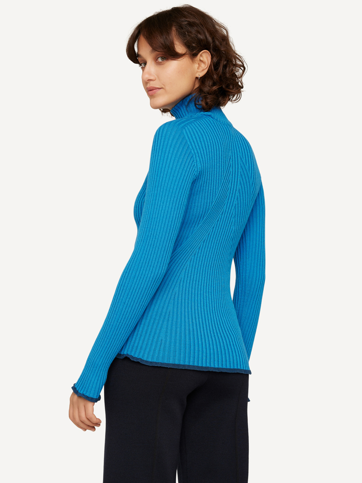 Primary palette longsleeve image #2