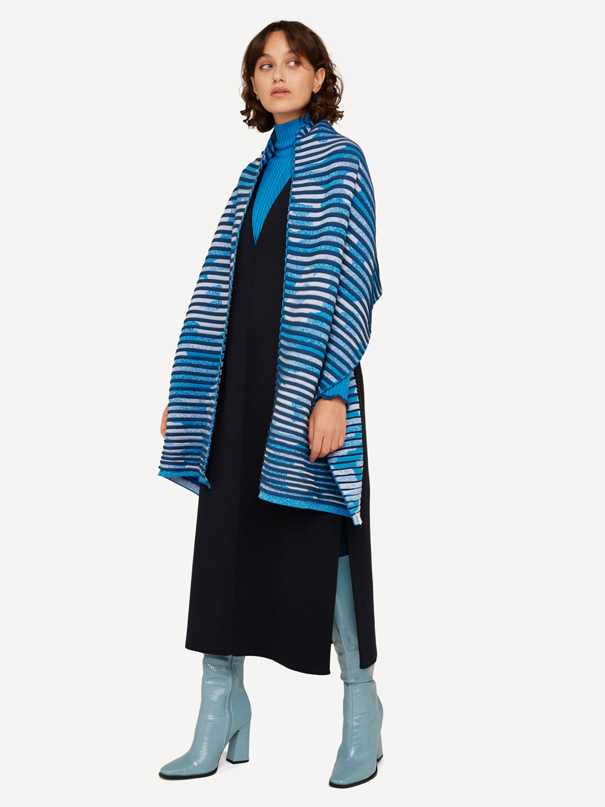 Ever-changing scarf image #2