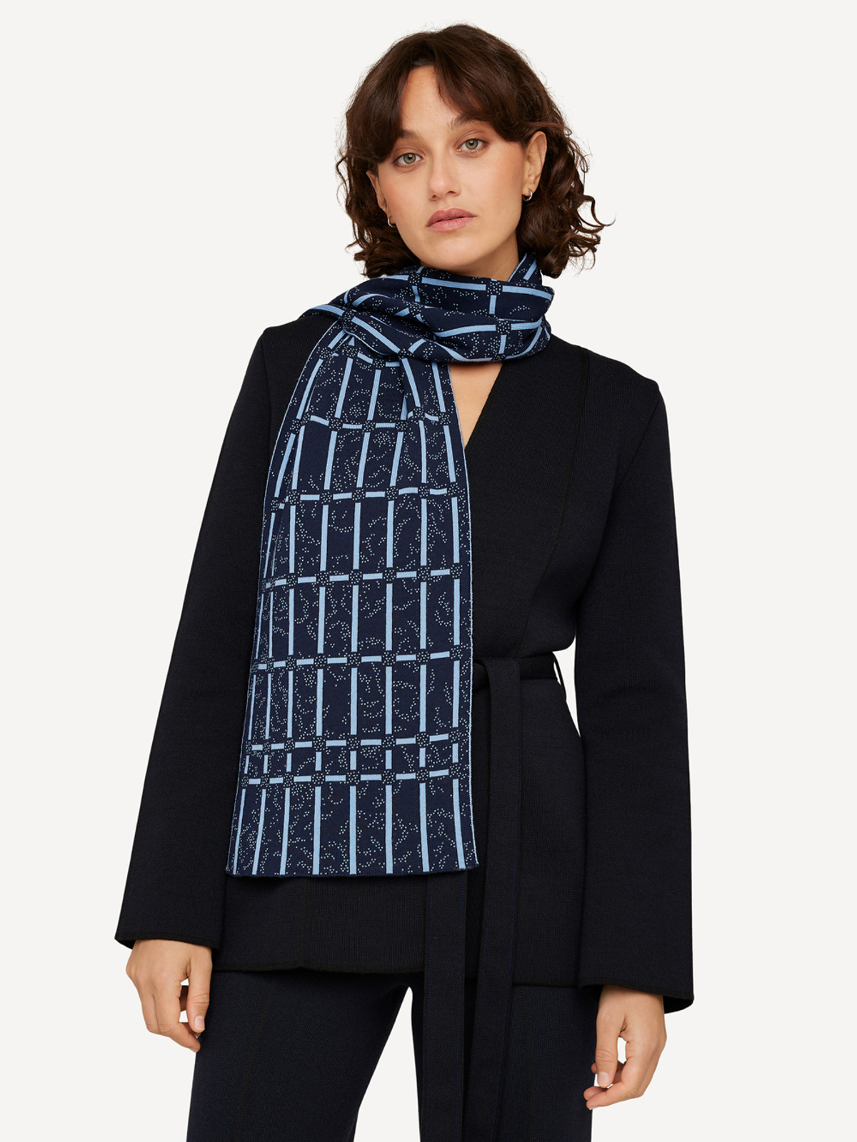 Garden grid scarf image #1