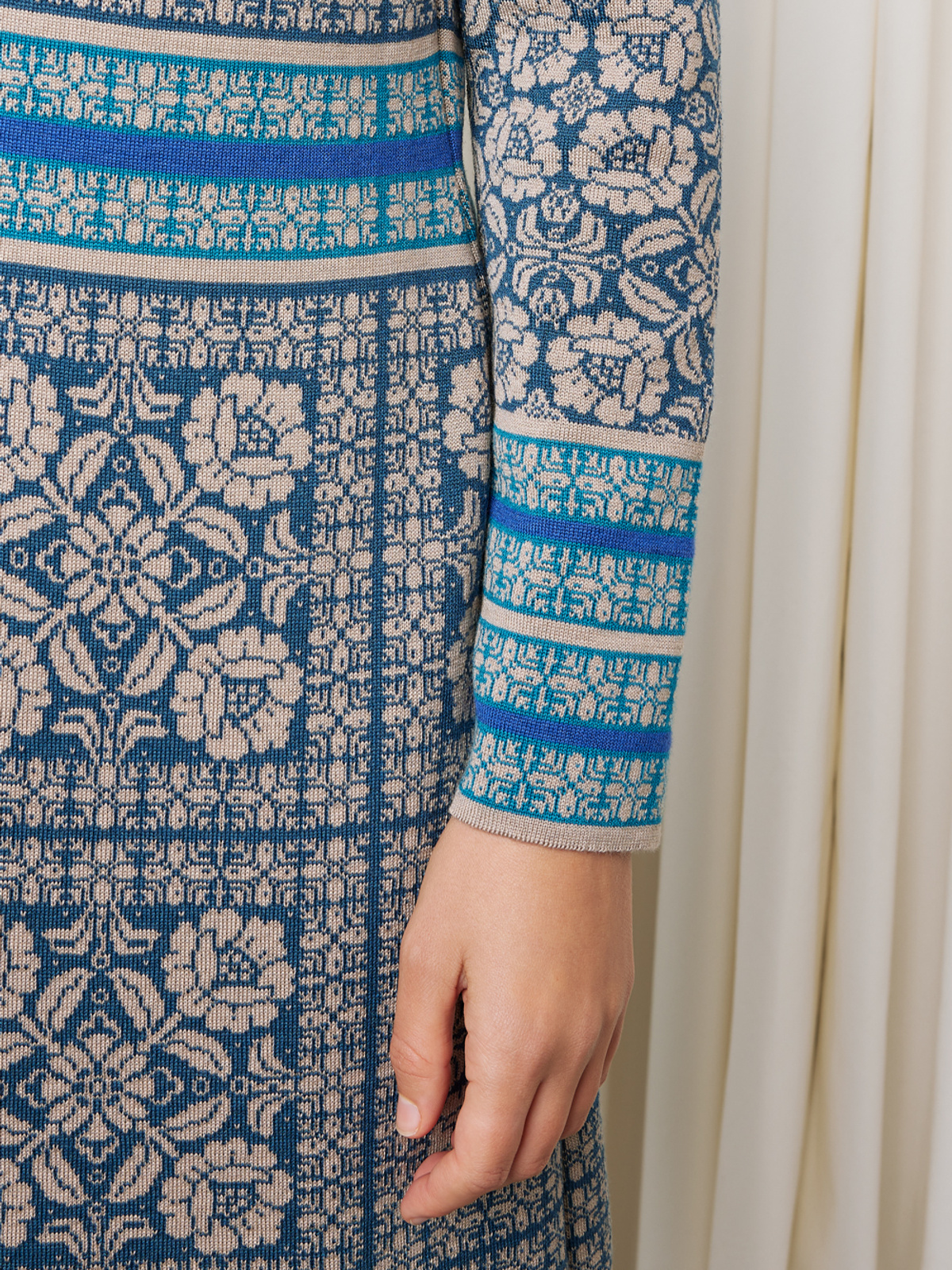 Oksana long jacket image #4