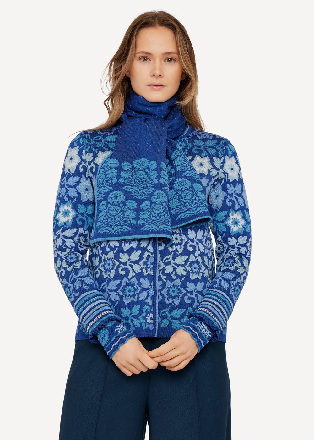 Alhambra scarf, Blue image #1