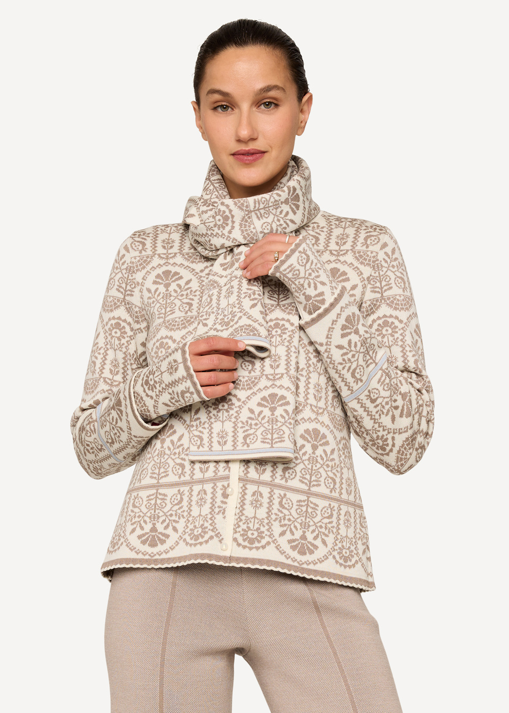 Oddrun scarf-Beige-1