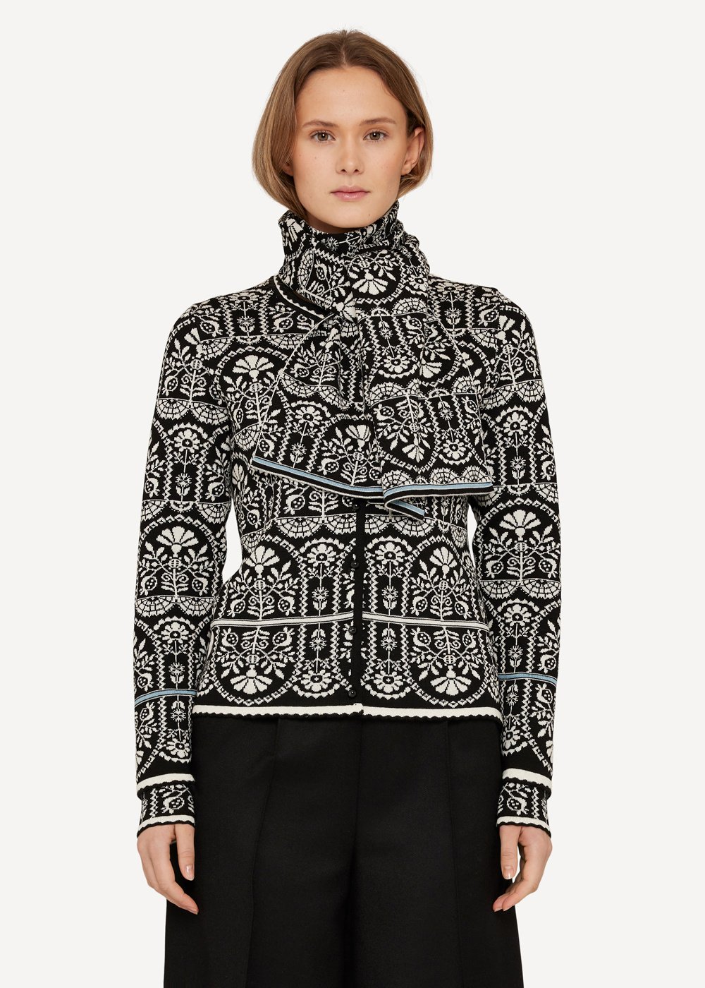 Oddrun scarf, Black image #1