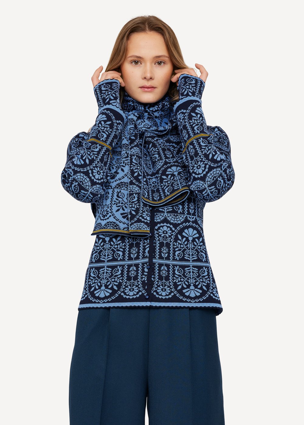 Oddrun scarf, Blue image #1