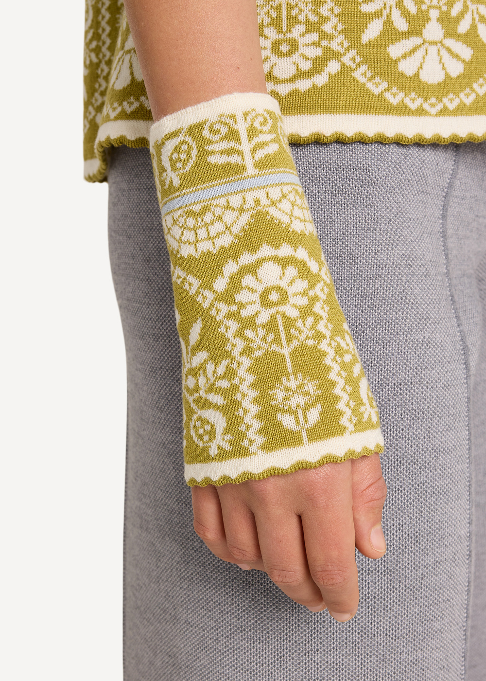 Oddrun wristlets-Green-1