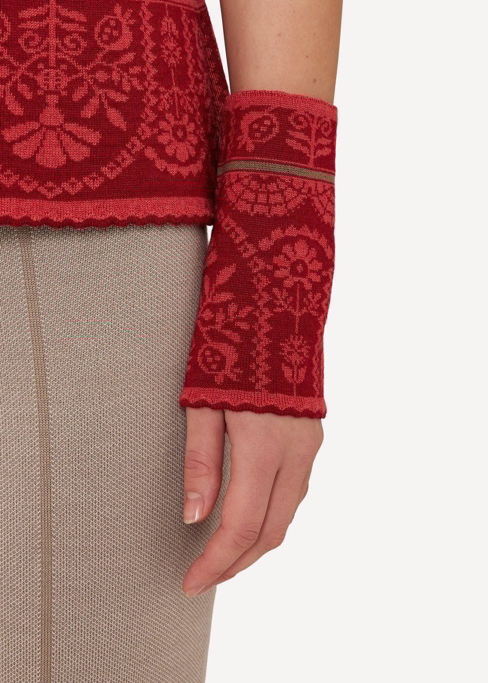 Oddrun wristlets, Red image #1