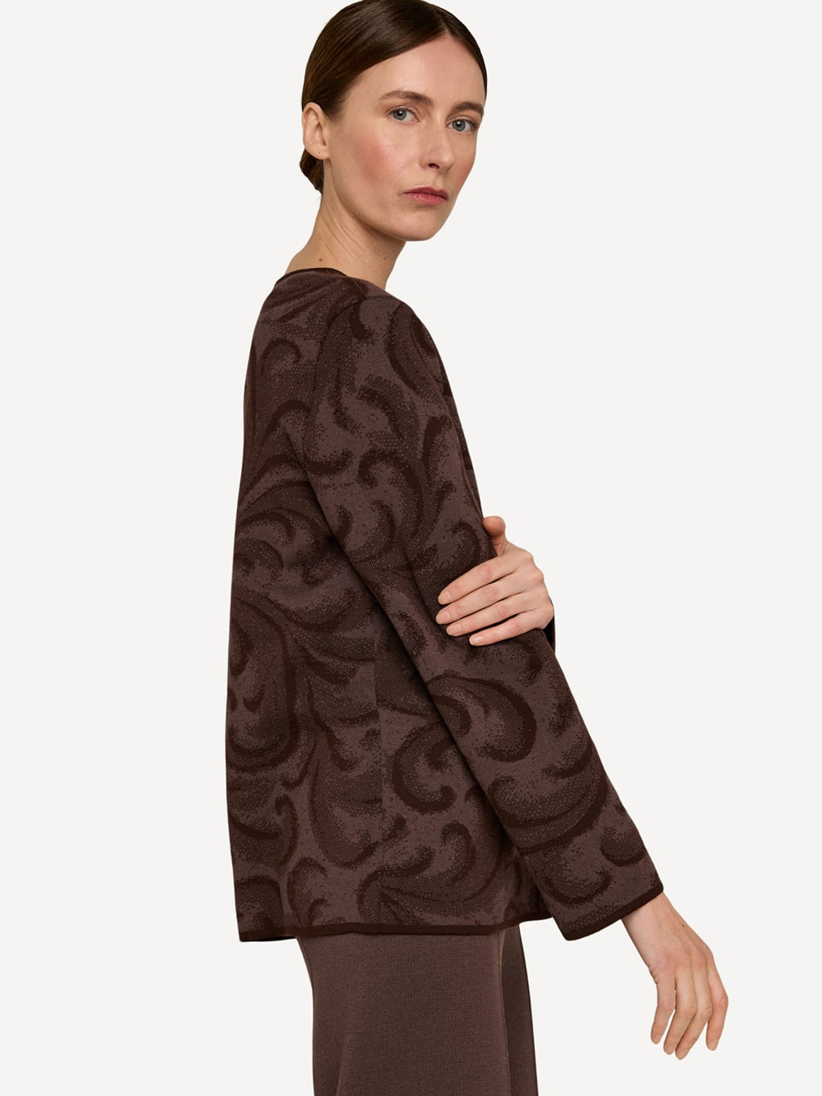 Rosemaling cardigan Grounded image #4