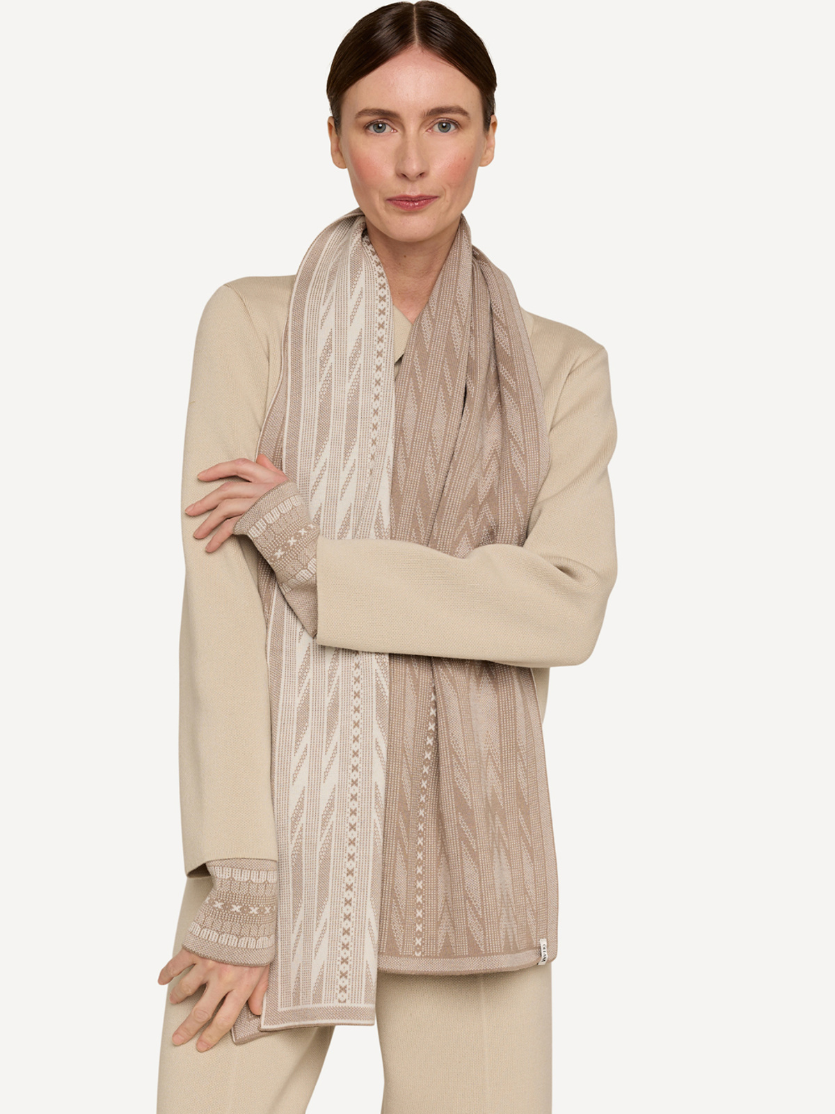 Tapestry scarf Pale umber image #3