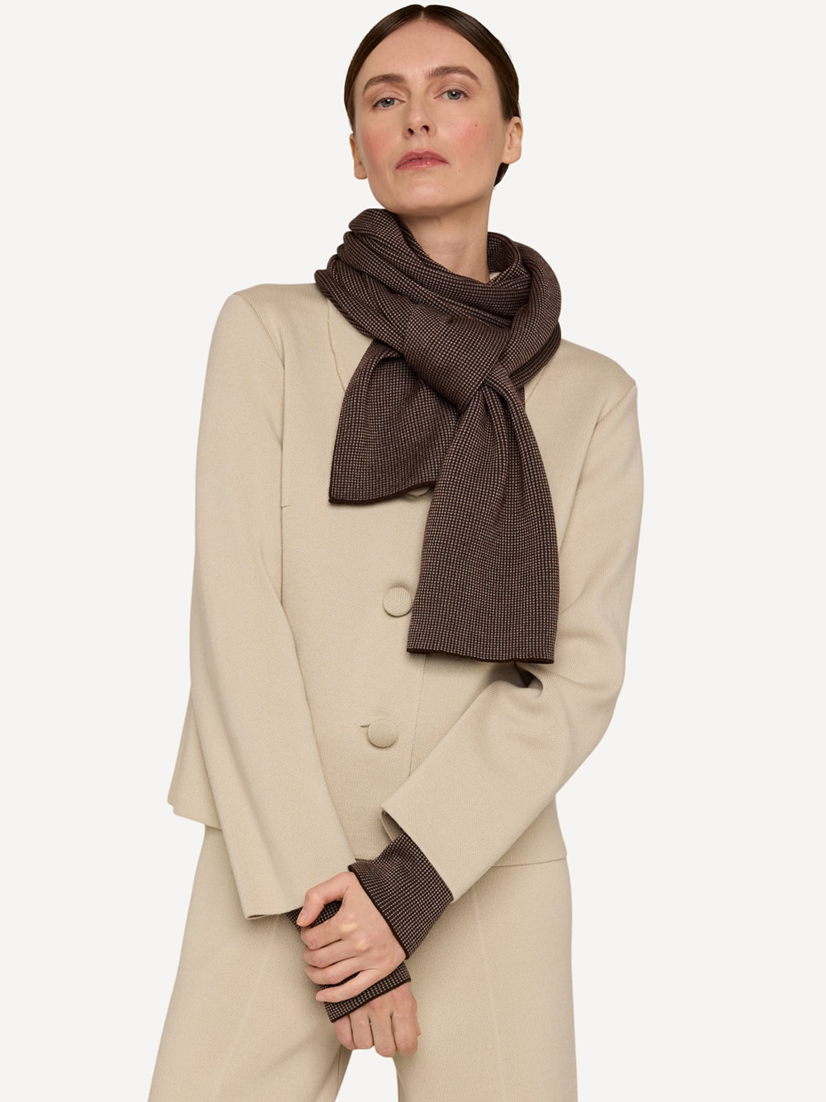 Melderskin scarf Grounded image #3