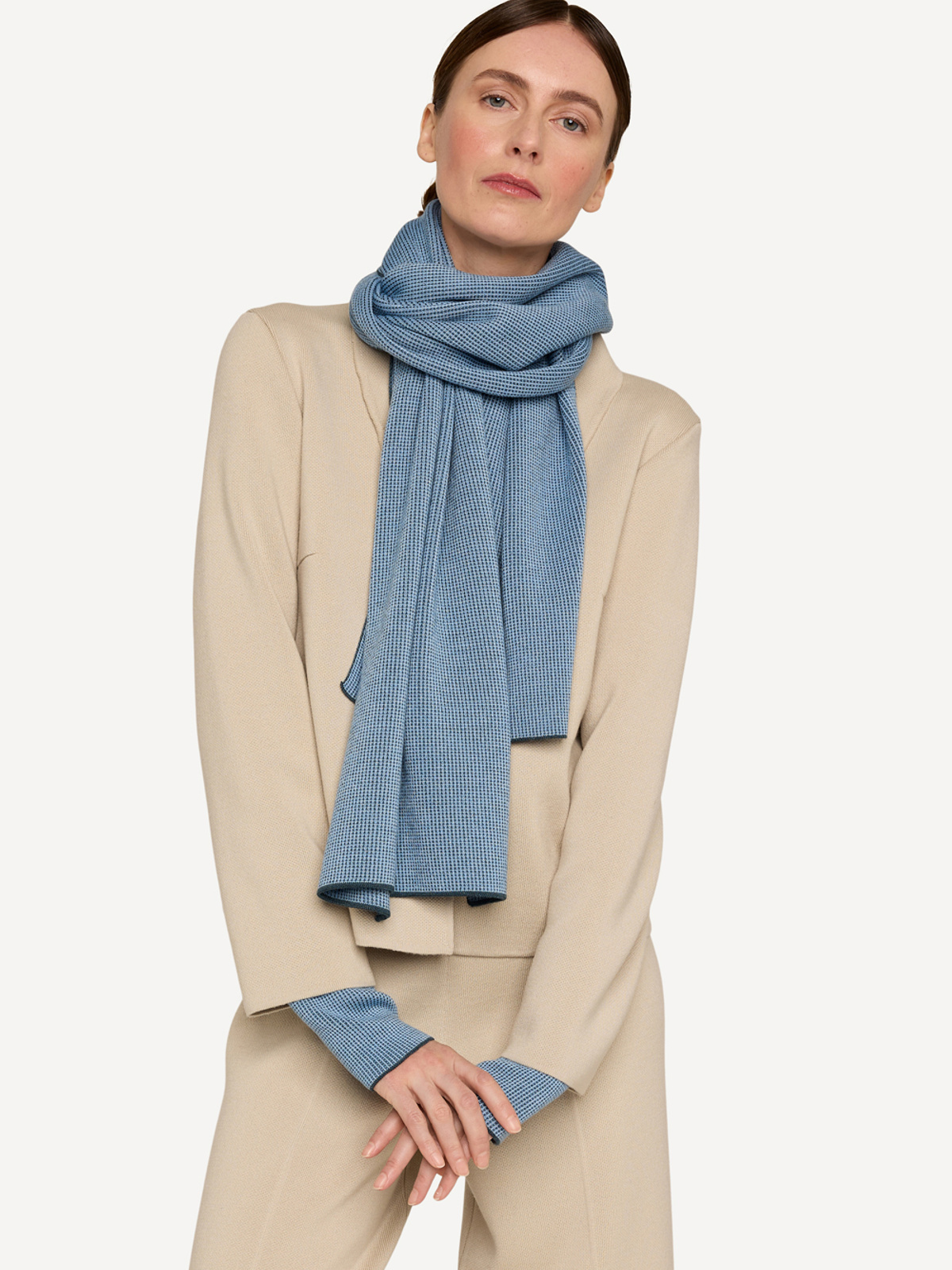 Melderskin scarf Glimmering fjord image #3