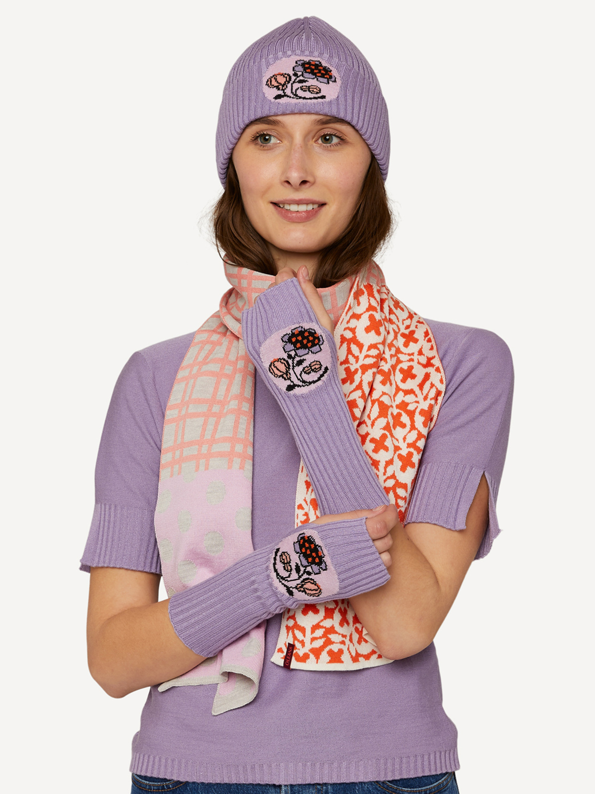 Bunch of buds wristlets image #2