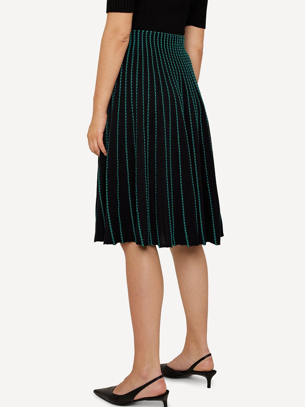 Extra shoelace skirt image #3