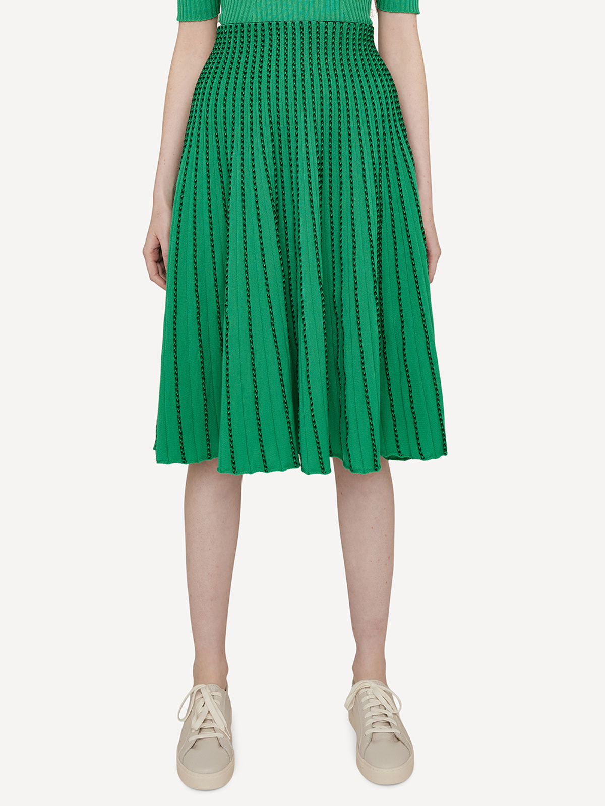 Extra shoelace skirt image #2