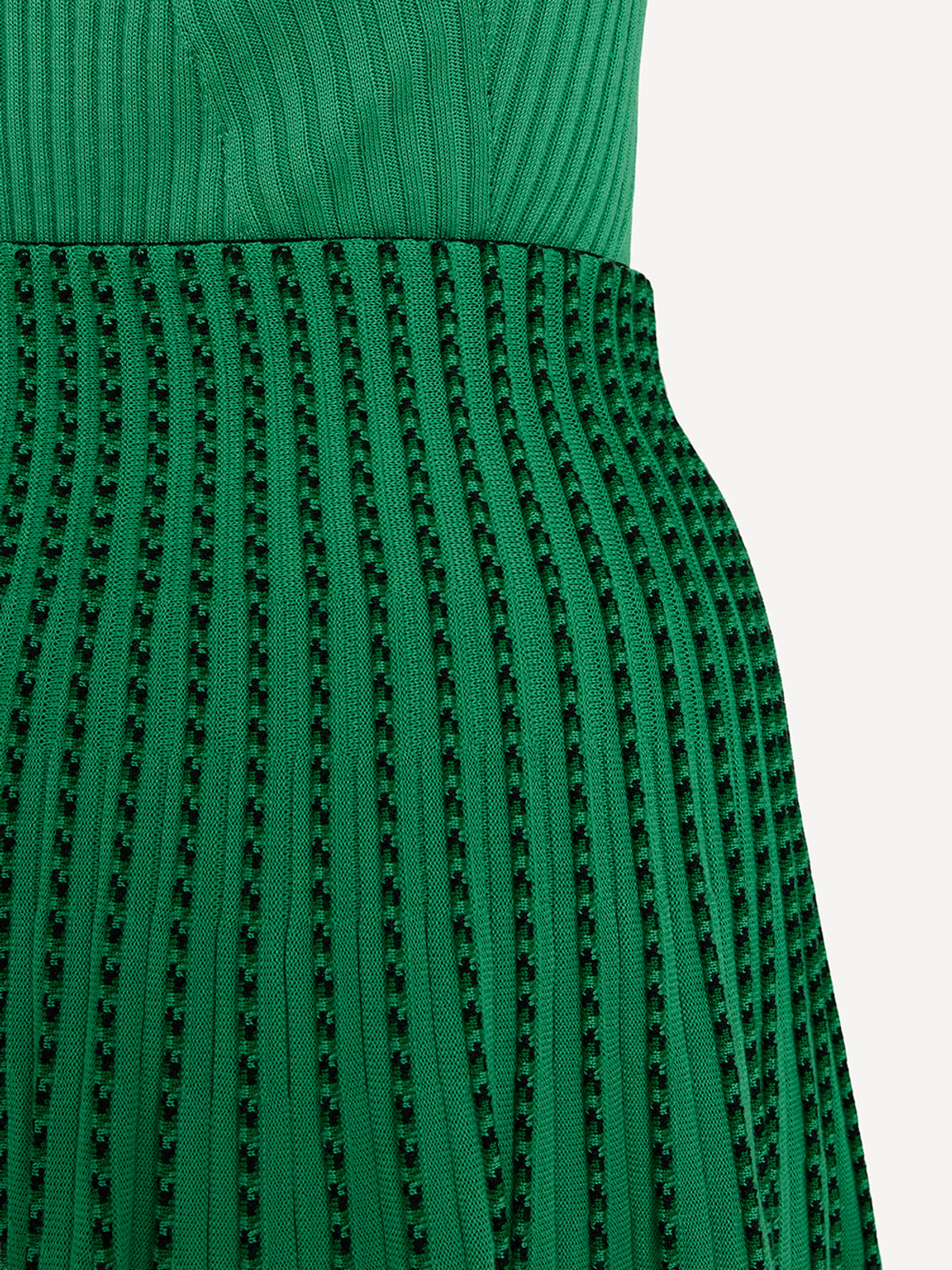 Extra shoelace skirt image #5