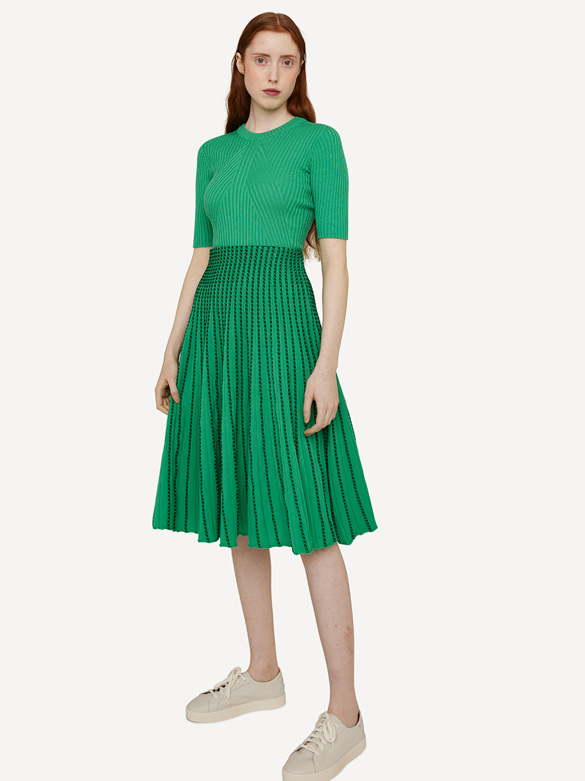 Extra shoelace skirt image #1